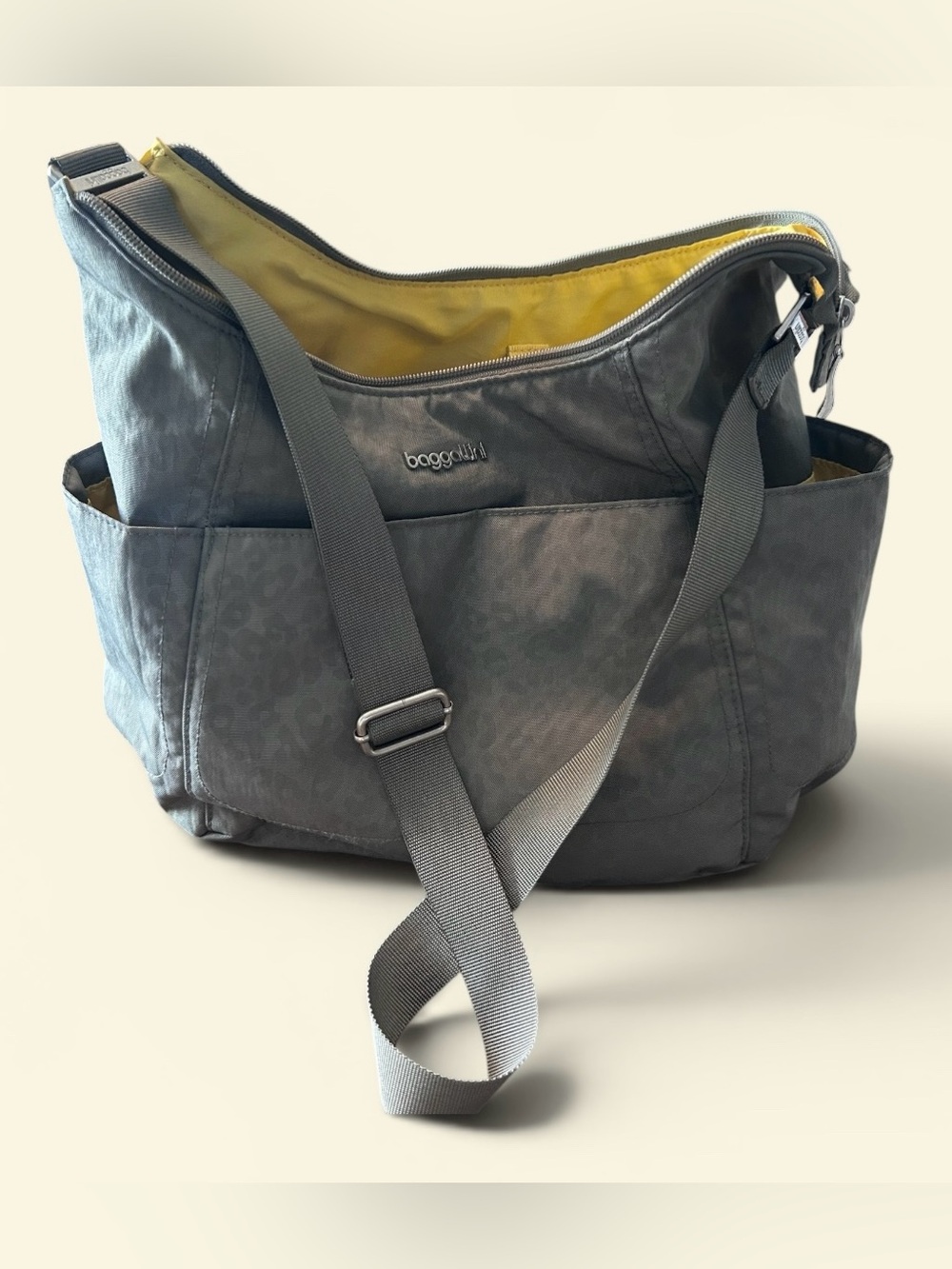 Baggallini Gray Leopard Hobo Crossbody Travel Purse Lightweight Organizer Bag